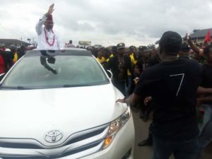 Biafra : Nnamdi Kanu On Top Of His Car Waving At His Supporters In Rivers (Photos) 4 5692567 fbimg1500652668061 jpeg8eb75a95c9a49e29a480d669161e3268